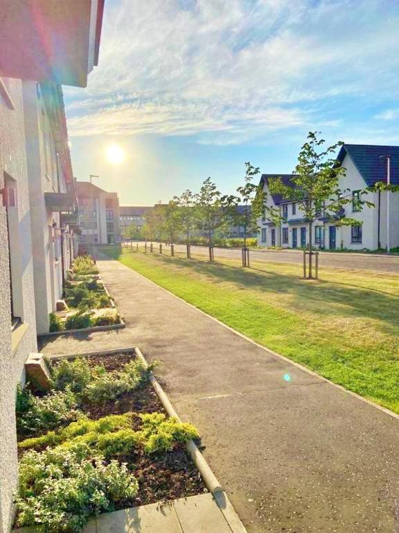 Ferienhaus 3 Bed House With Parking Near Airport *