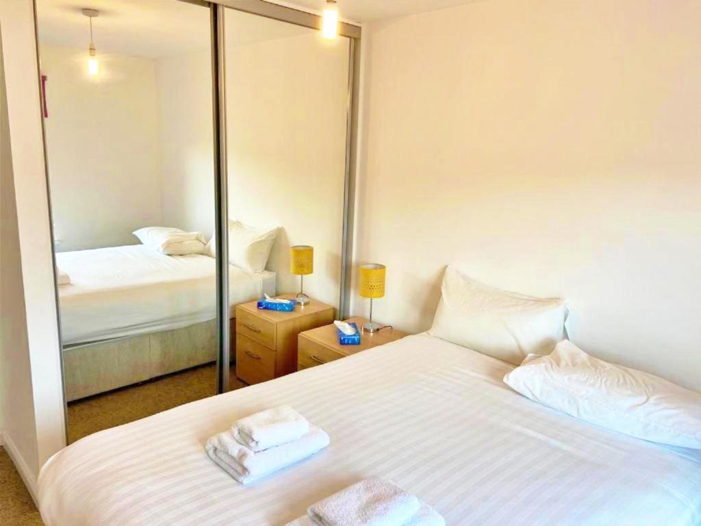 Hébergement de vacances 3 Bed House With Parking Near Airport Édimbourg